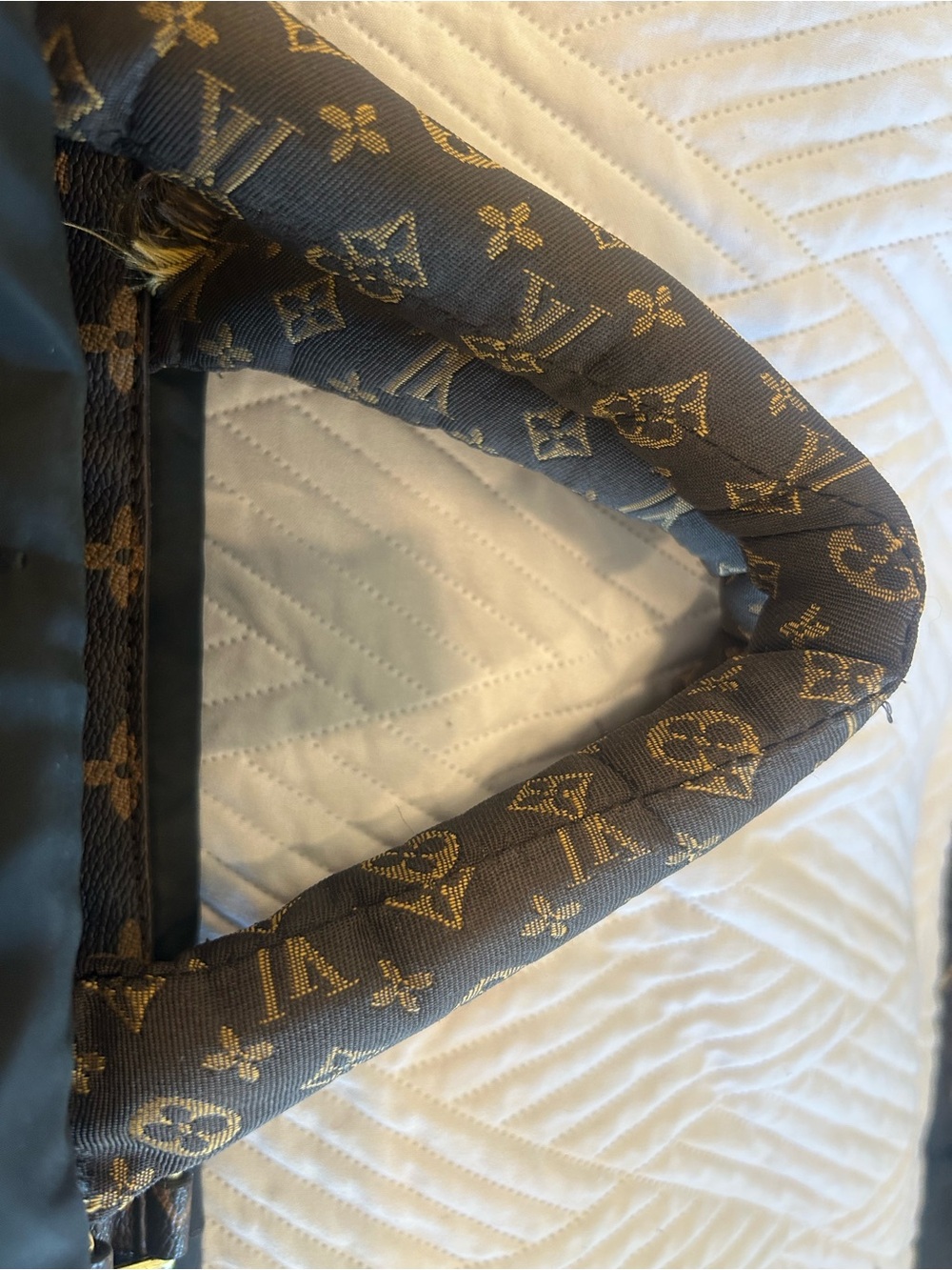 Not aut. Louis Vuitton Black Quilted Monogram Tote with Monogram-Print Handles - Picture 3 of 11